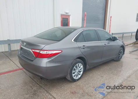 2016 Toyota Camry Le z USA, uszkodzony, nr VIN 4T4BF1FK2GR552710